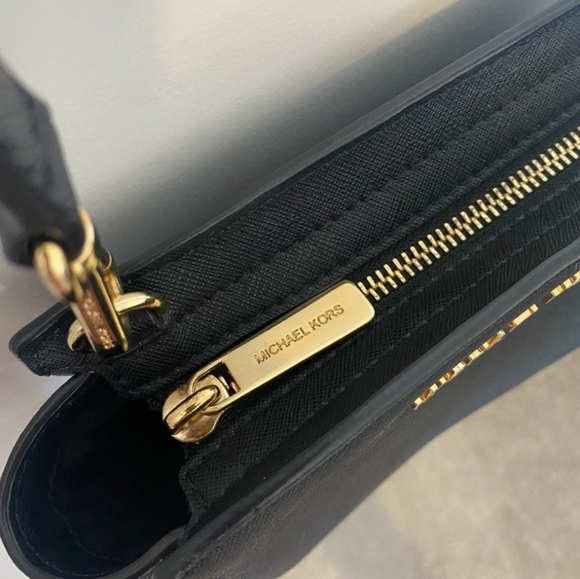 Michael Kors Mini Grommet Selma - Picture 4 of 7